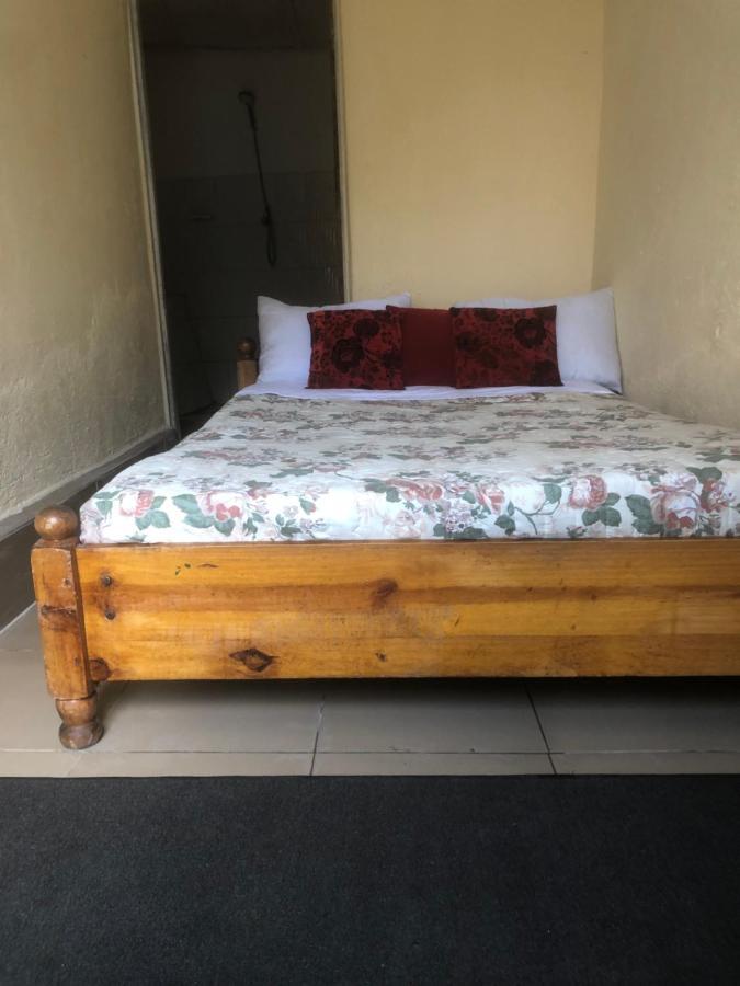 Zion Inn Kigali Bagian luar foto